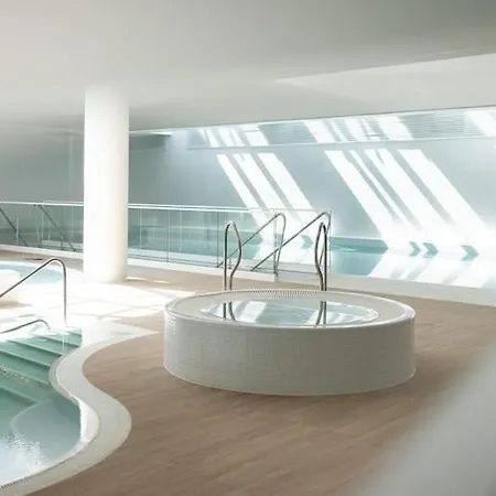 Apartment By The Sea, Indoor Pool * 波别罗沃