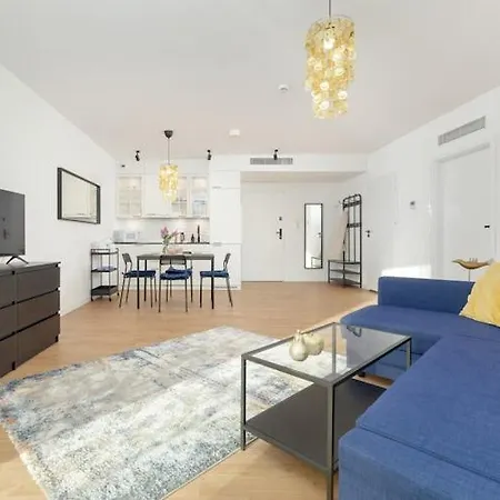 公寓 Apartment By The Sea, Indoor Pool *