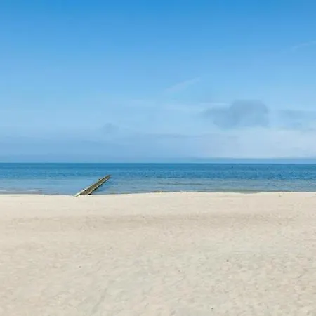 Apartment By The Sea, Indoor Pool 公寓 波别罗沃