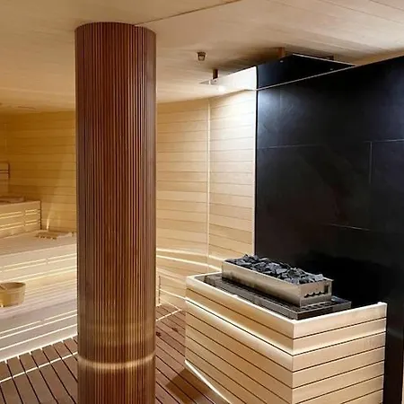 Apartment By The Sea, Indoor Pool * 波别罗沃