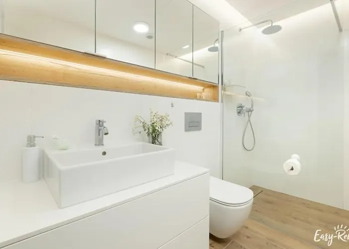 Apartment By The Sea, Indoor Pool *